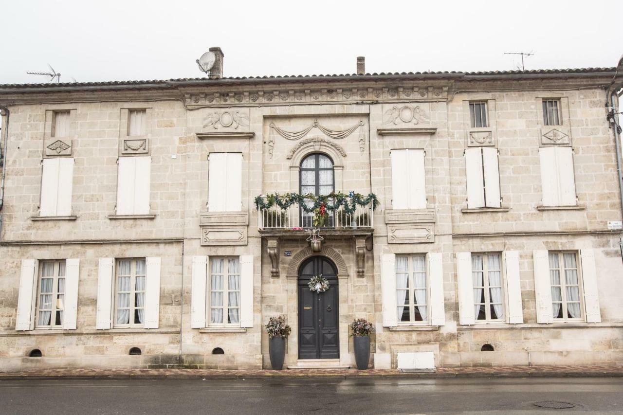 Отель Le Grand Echiquier Coutras Экстерьер фото